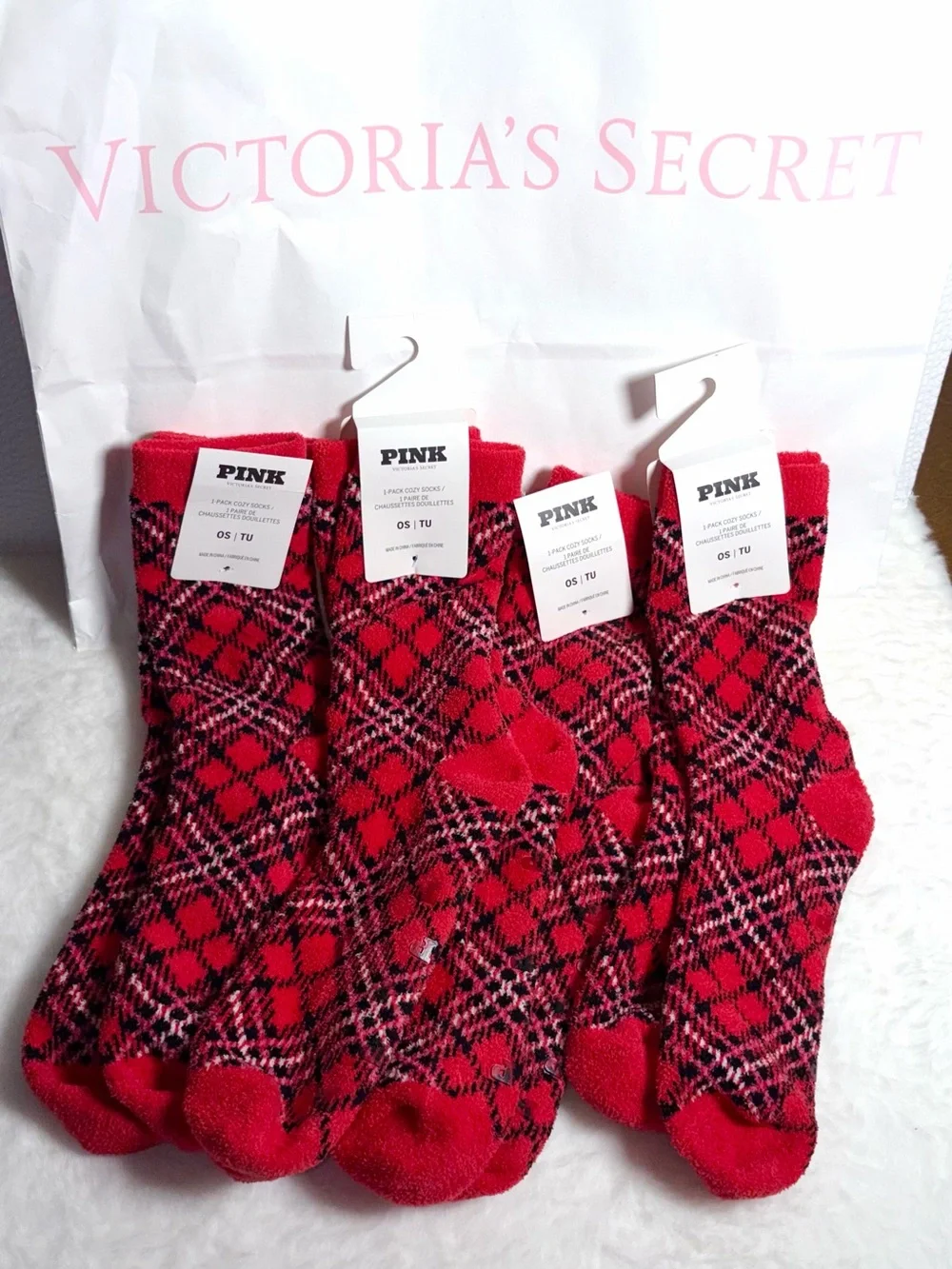 PINK Victoria’s Secret - Cozy Plaid Winter Christmas Socks 🎄❤️ 🎁❄️✨